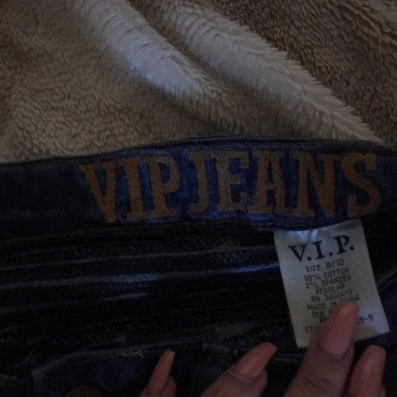 Distressed VIP jeans - Picture 2 of 3